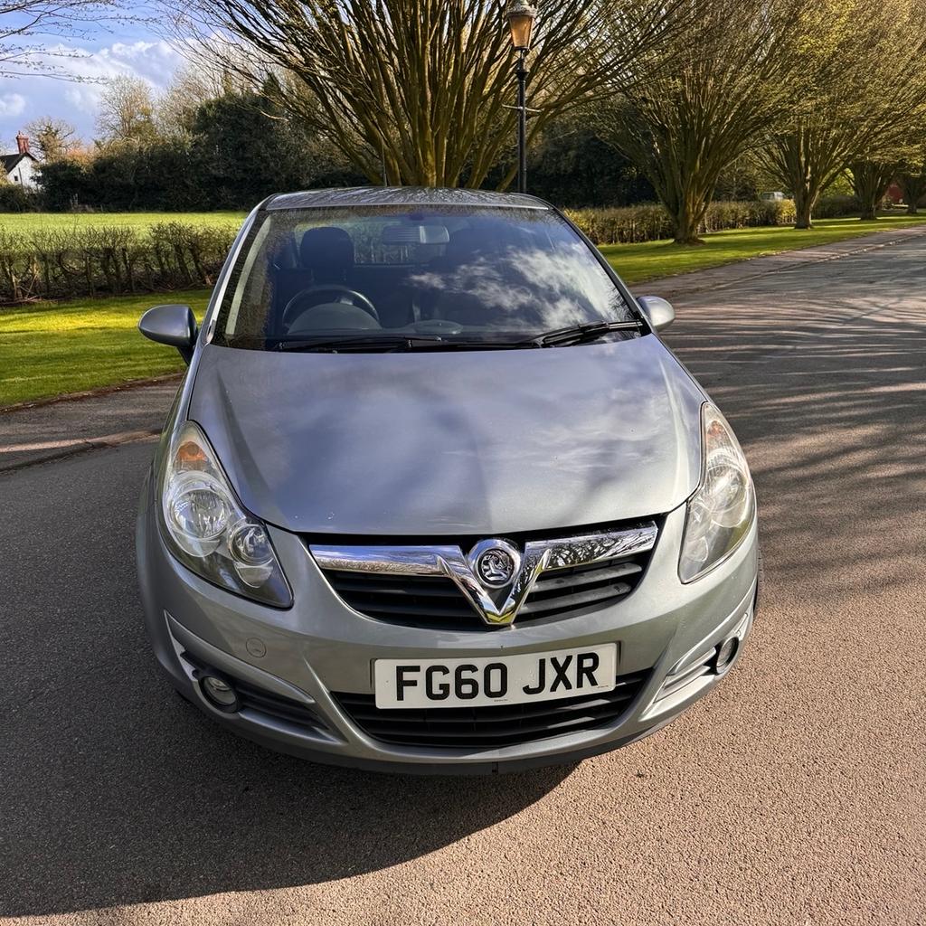 Vauxhall corsa
Full 12 months mot
Just had new front brakes
New suspension springs front and rear drivers side
New ball joint
Track rod
109k miles
Service history
Drives superb
Wheels need a tidy and there is a crack in windscreen (advisory as not in drivers view)
Price for quick sale £1450
1.2l petrol