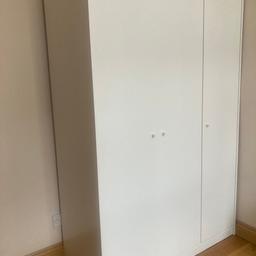 White sleek wardrobe with 3 doors
W117 D55 H176 cm