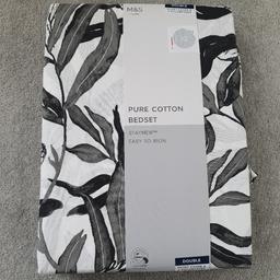 M &S, Brand new double duvet cover with 2 pillow cases

I also have a single duvet cover in same design. used only once. £5

smoke and pet free home