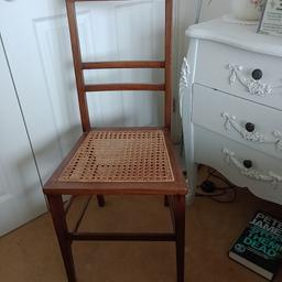 ANTIQUE MAHOGANY BEDROOM CHAIR VERY GOOD CONDITION FOR AGE. WOVEN SEAT HAS BEEN LOVINGLY. REPLACED. PLEASE SEE PHOTOS.

MAKE AN OFFER.

COLLECTION FROM DY5 