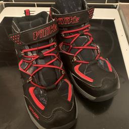 Hiking boots vgc £6 size 7