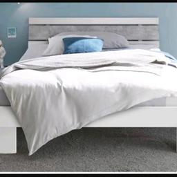 Bett weiß, 1,80 x1,60, Matratze fast unbenutzt da durch Topoer geschützt. Sehr guter Zustand. 
Mur an Selbstabbauer und Selbstabholer abzigeben 
Bei Intetesse Bett und Schrank Kombi für 180,00