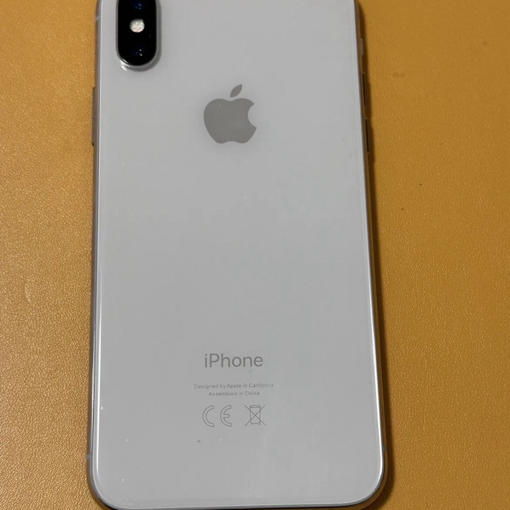 Apple iPhone X white 64gb unlocked

Comes with new case
New screen protector
New fast charger lead and plug