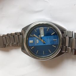 Used in a v good condition 
Blue dial
Date and day on display 
Fully working as it should be 
Water resistant 
Stainless Steel strap,case and bezel
768103
Japan TL
6309-6240 A1
B14, B13 and 97E, 76E on Bracelet endings
Could deliver locally at fuel charges or collect from my home 
For further queries call 
07732141935
07301227582