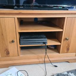 Wooden TV unit with small cupboards, from pet and smoke free home. Item will need lifting down some stairs as I live in a maisonette.