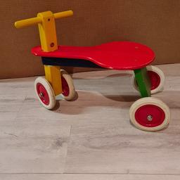 Zum Verkauf steht ein Kinder Lernlaufrad aus Holz. Guter Zustand, nur wenig benutzt

Privatverkauf, keine Garantie
Nur gegen Abholung und Barzahlung, kein Versand