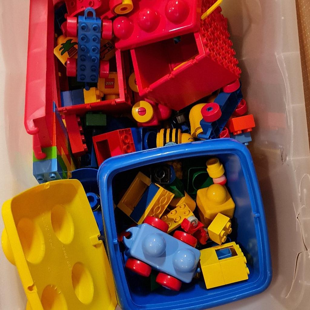 Zum Verkauf steht eine große Kiste mit Lego Duplo Steinen

Privatverkauf, keine Garantie
Nur gegen Abholung und Barzahlung, kein Versand