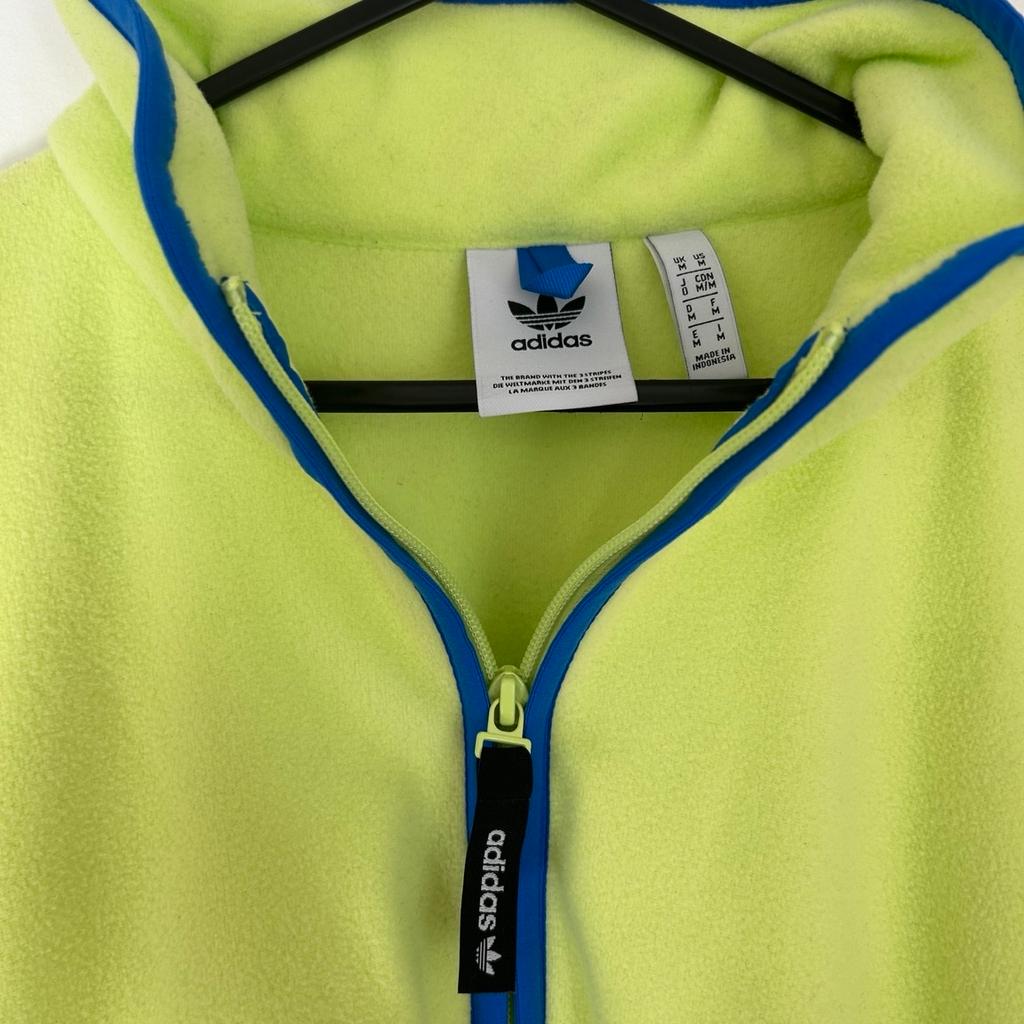 Adidas Originals Adventure half zip fleece in frozen yellow worn couple of times.

Size M.

Shipping the next day.

#adidas #adidasoriginals #adidasvintage #jumper #fleece #fleecejacket #rare