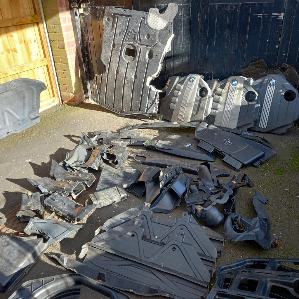 Joblot of BMW 1 and 3 series parts, including X3 front bumper cover. Any Questions: 07895 112746.