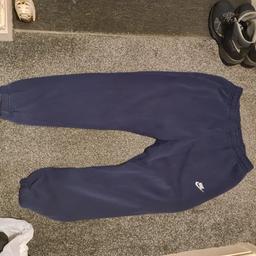 Nike joggers worn 2 or 3 times excellent condition