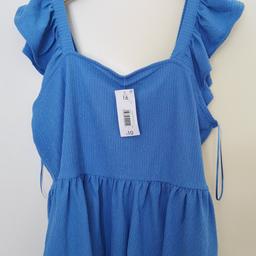 BRAND NEW!! Still has tags attached.
Size: 16
RRP £10

* Have a look at my other item's :)