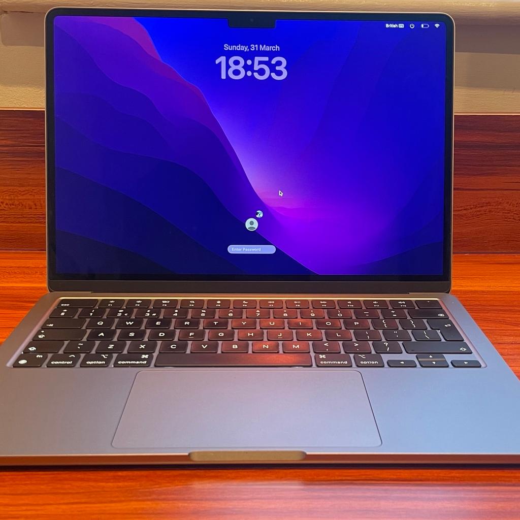 Apple MacBook Air 13" 2022 Silver M2 8-Core CPU 10-Core GPU 8GB RAM 256GB

EXCELLENT CONDITION

Comes with original box and charger
Has had little use and looks as new.

Only selling due to work providing with me a laptop and no longer needed.

Pet and smoke free home