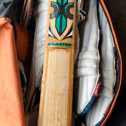 I CAN DELIVER ANYWHERE IN LONDON

Full cricket set, also comes with Masuri Helmet
I’m 5”11 and spikes are size 9 1/2

Message me for more details