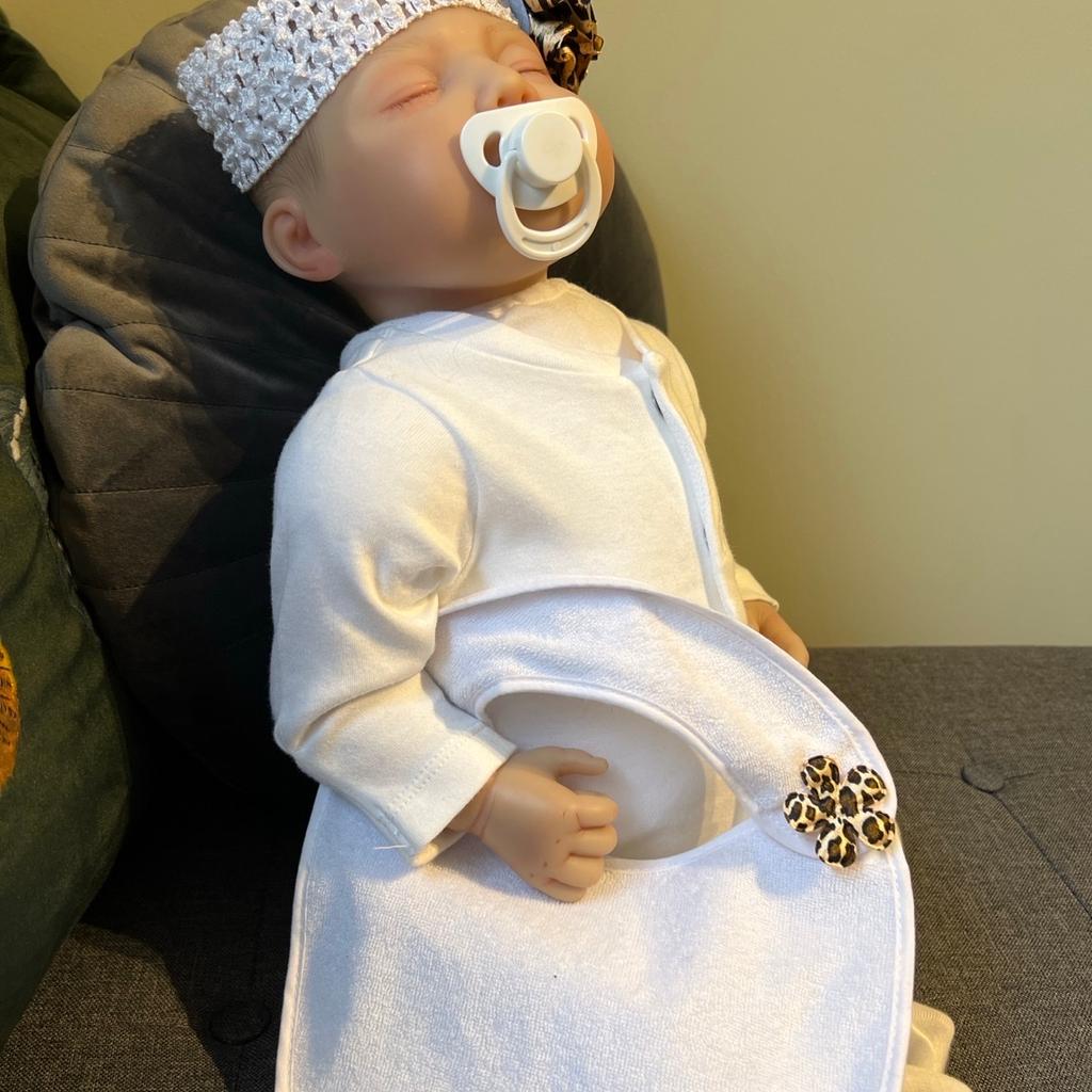 Cherish Aria Reborn Doll with hand painted hair. In perfect condition with original clothes. Looks very realistic. Collection only.
