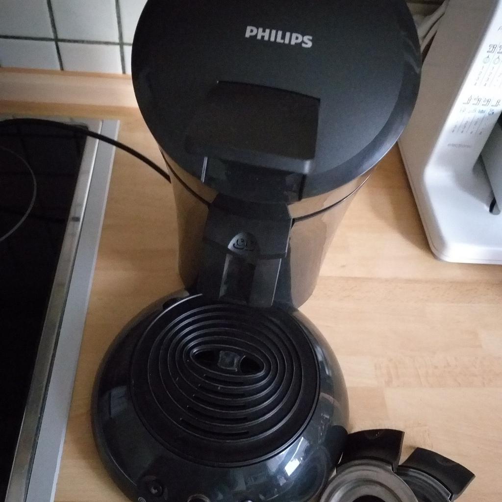 Pad- Kaffeemaschine, schwarz, Philips Senseo, guter sauberer Zustand,
natürlich voll funktionsfähig, wegen Platzmangel abzugeben,