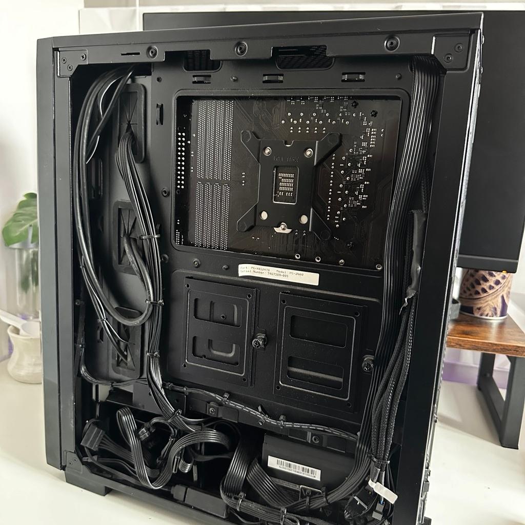**NO TIME WASTERS**

Upgrade your gaming experience with this budget-friendly gaming PC! Ideal for beginners or as a secondary streaming setup

PC Specs:
16GB of vibrant RGB RAM clocked at 3200MHz
Gigabyte Z390UD motherboard
GTX 1660 Super GPU
i5 9400F processor.

Still capable of handling new AAA titles at 1080p resolution, this PC offers room for future upgrades and customization.

Don't miss out on this opportunity to level up your gaming setup without breaking the bank!

Feel free to message to ask more questions

*NO SCAMMERS