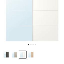 Verkaufe für den Ikea Pax Schrank, 2 Schiebetüren, eine Seite weiß, die andere mit Spiegel. 200x236. mit Zubehör. Da ich den Schrank verkleinert habe und sie nicht mehr passen.