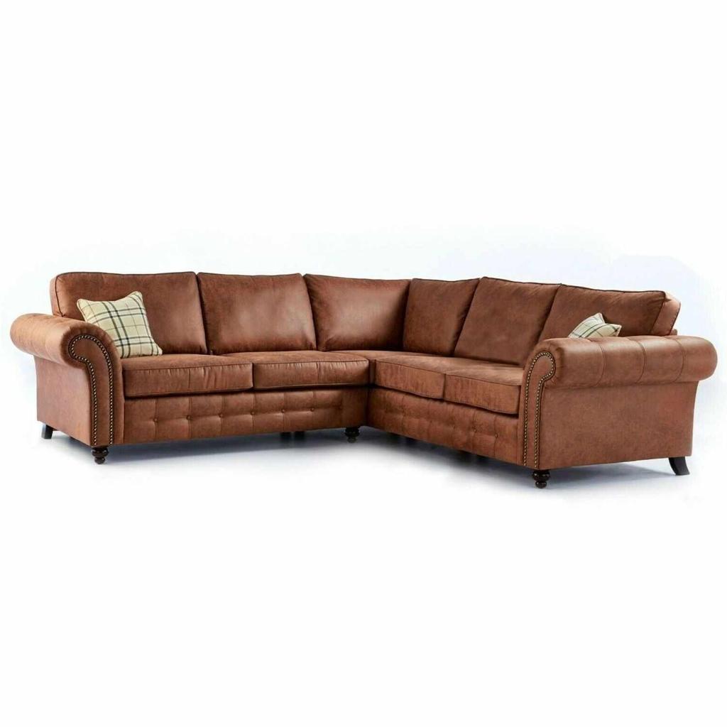 Title: Suede Leather 2C2 Corner Sofa
Corner Suite
Color: Black /Brown
Dimensions: Length: 210.0 cm
Width: 210.0 cm
Height: 90.0 cm
Condition: Band new
Viewing recommended
Delivery Available