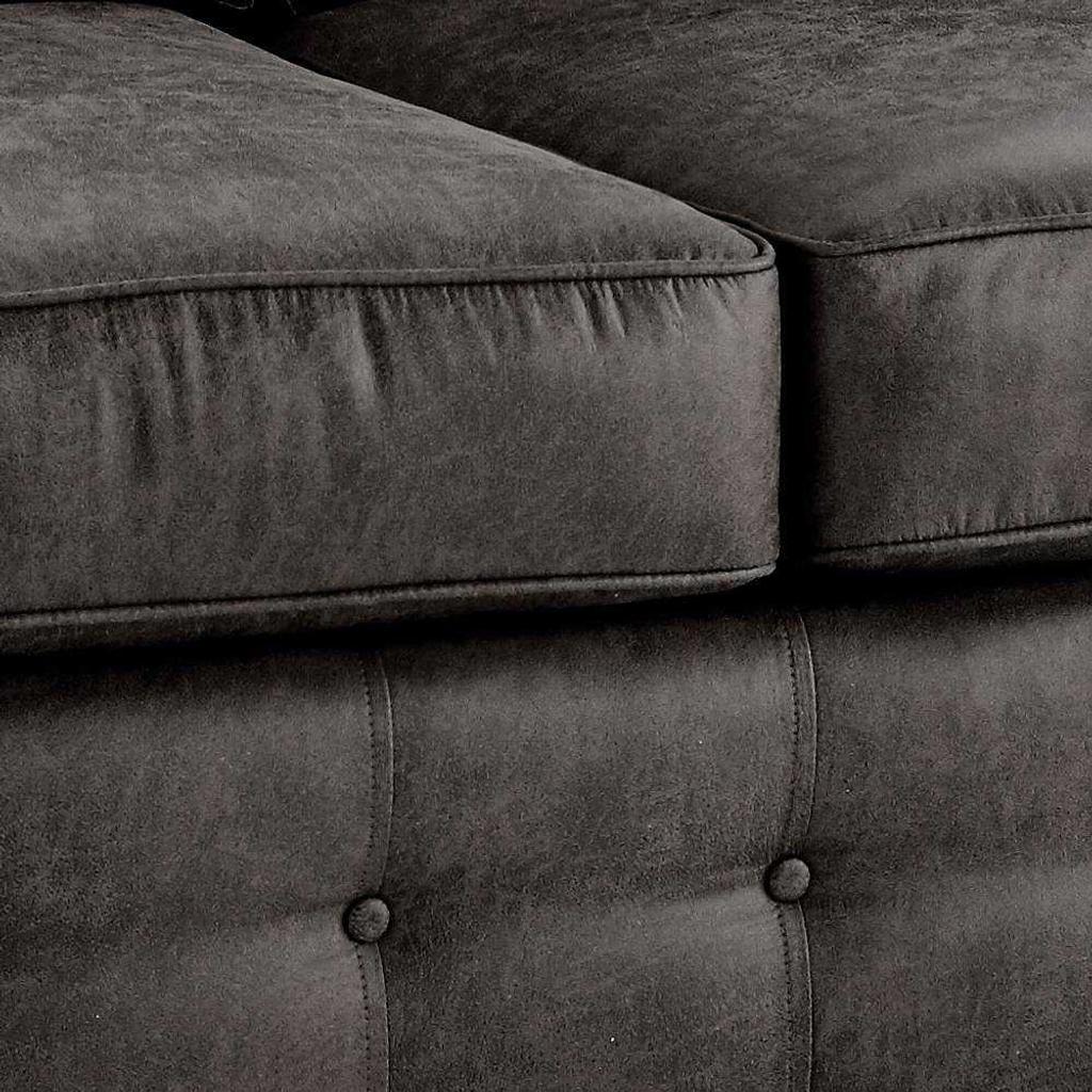 Title: Suede Leather 2C2 Corner Sofa
Corner Suite
Color: Black /Brown
Dimensions: Length: 210.0 cm
Width: 210.0 cm
Height: 90.0 cm
Condition: Band new
Viewing recommended
Delivery Available