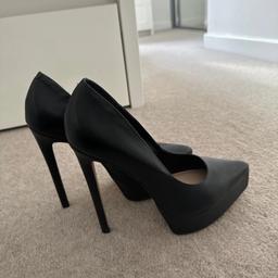 High black heels from ALDO.
Used literally twice. I’m selling because I received a similar one as a birthday present. 
Heel height 14cm (3cm plateau).
Original price 90£