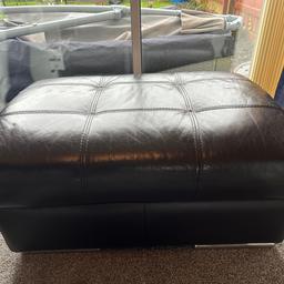Leather storage ottoman footstool in black/brown
Approx 76x54cm
Collection only