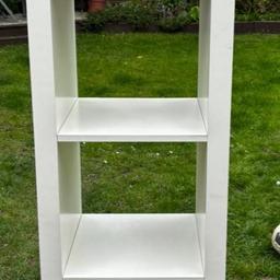 White ikea shelving unit, 5x1, good used condition, a few small marks on it. On the bottom the plastic is very slightly coming away, it doesn’t detract from use. From a smoke free home