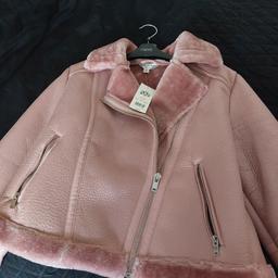 Miss selfridge Coat . Pink size 12 .
Christmas present never worn .