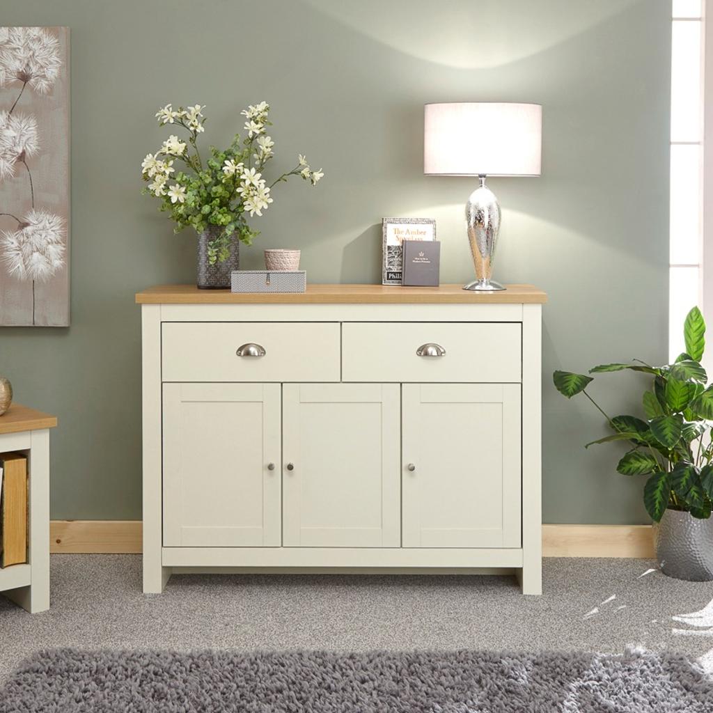 Todays offer is a new boxed Cream/ Oak Lancaster sideboard, currently in Wilkos for £135 so decent bargain.
Free local delivery.
Price £125