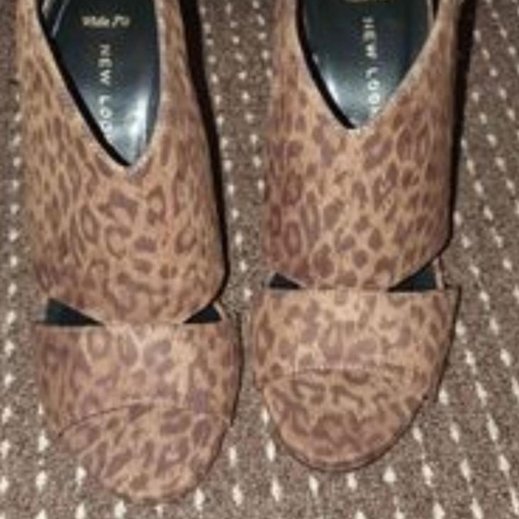 Leopard heels
Size 5
Tie strap and cut out on the side
Newlook £24.99
10cm heel
Brand new