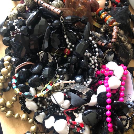 Buy & Sell South West London Wandsworth Road - South West London - Photos for 1 kg costume beads bundle craft