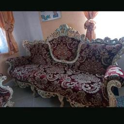 Venezianisches SofaSet 
Besteht aus zwei Sessel und einem langem Dreisitz -Sofa