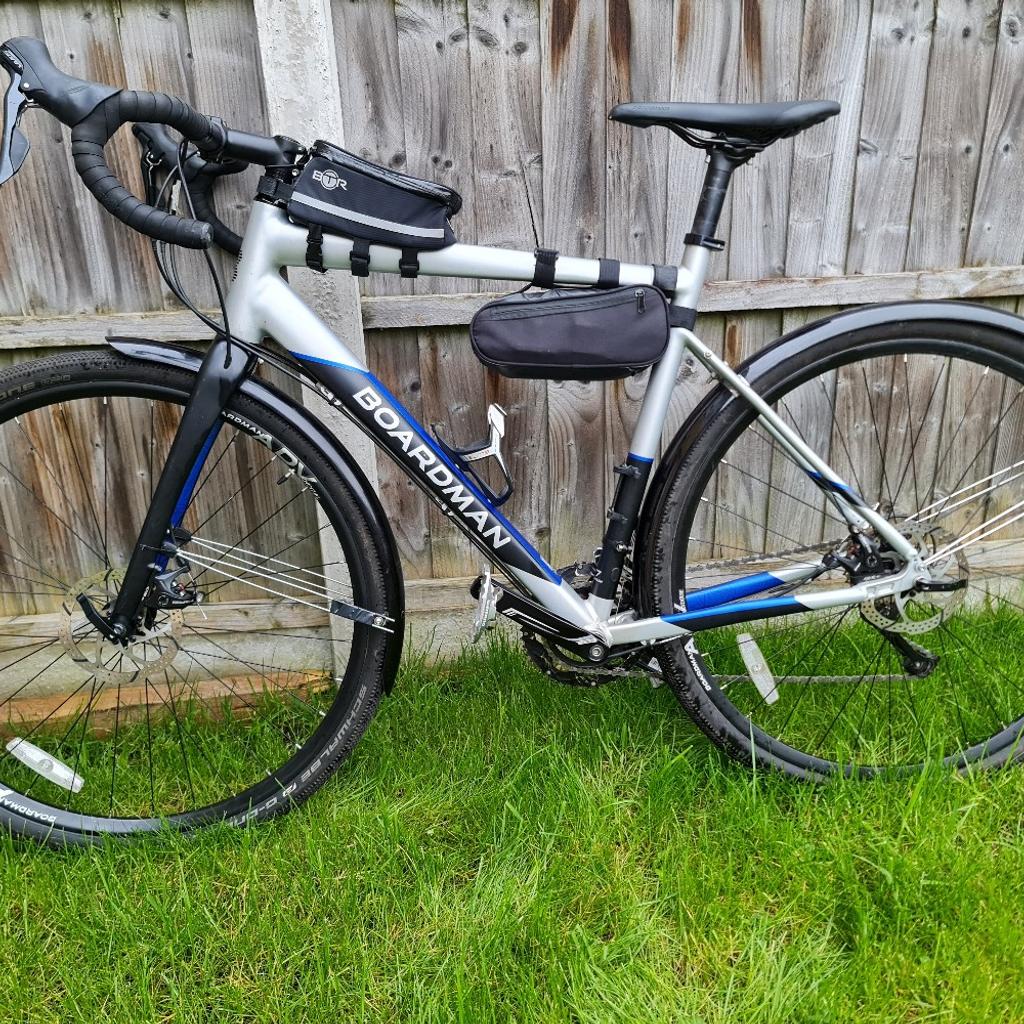 BikeRadar gave this bike 4 out of 5 stars!!!🌟

Here I have a well looked after boardman adventure bike, in great condition just got a service done and brand new chain added on 7th April 2024. I've had the bike since new and have not had any issues as have maintened it myself most of the time.
Selling as looking to get an electric mountain bike, so open for a fare swap.

- Light for the style of bike only 10.75kg,
- Quick realise wheels both front and rear,
- High-quality 40mm Schwalbe G-One tyres in great condition,
- Boardman ADV Tubeless Ready rims,
- Has internal routing for the brake line and mudguard mounts,
- Full SKS Bluemels Mudguard Set, great for commuting and road riding,
- 2spare tubes,
- small handpump,
- bottle mount,
- Shimano Sora shifter and cassette,

contact for further pictures and more information