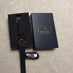 Verkaufe eine neue, nie getragene Uhr von Victoria Schmuck...also noch auf Werkseinstellung.
Die Farbe ist dunkelblau.
Kaufbeleg ist dabei...

Versand übernimmt Käufer....

Privatverkauf, daher keine Garantie oder Rücknahme....