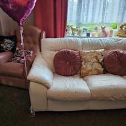 cream corner sofa lots of life left in it comfy and cosy brought new so hence the sale would like it collected ASAP