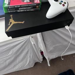 Xbox like new no box open to offers