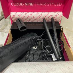 Cloud nine the touch iron hair straightener gift set in perfect condition