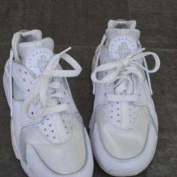 Nike air shoes size 4 women all good just need a clean used 1-2 times