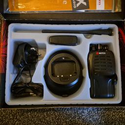 walkie talkie in very good condition, in box with all cables and books