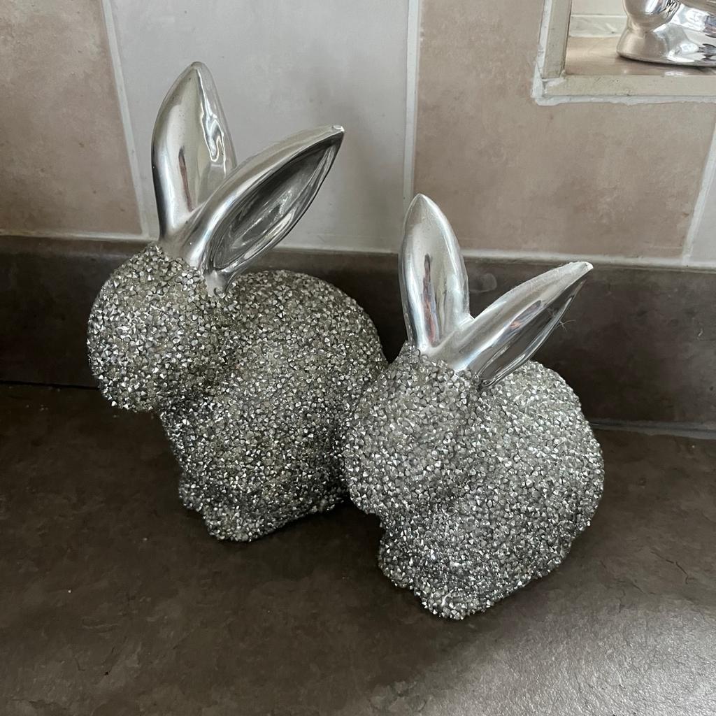 Two bling rabbits in ex condition