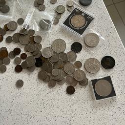 Mixed coins 
Selling all together 
Buyer collects or can be posted 
A old note in there aswell