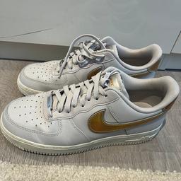 Ich verkaufe meine Nike Air force, da sie mir leider zu groß sind. Sie wurden ein paar mal getragen. 

Verkaufe sie für 60€ + Versand 
Bezahlung ausschließlich über PayPal 

Bei Interesse gerne anschreiben :)