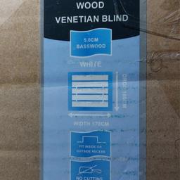 Little Black Book 50mm Venetian Blind - W115xL160cm - White

💥New/other, in the box💥

Automatic safety lock
Wood
Removable slats
Features tilt control
Size W115, drop 160cm / W45.27, 63in
Slat width: 5cm
Fits inside or outside window recess or to wall

💥Check our other items💥