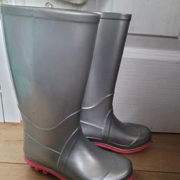 Silver and pink girls wellies boots size 10