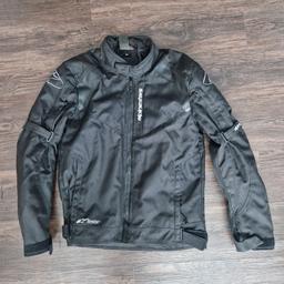Brand new motorcycle jacket size L, used once and never again.
windproof, waterproof, breathable material.
mint condition, comes with internal winter protection.