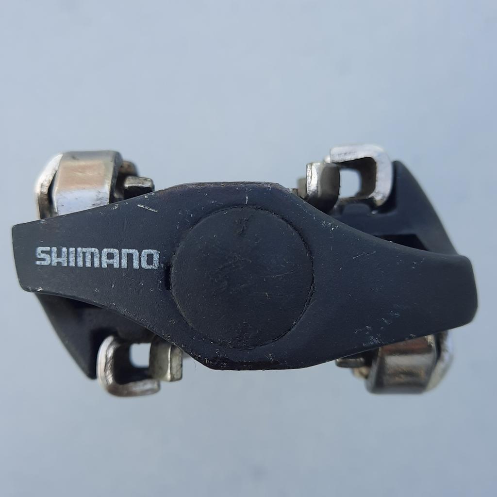 Fabrikat: Shimano, Modell: PD-M535
SPD-Clickpedale, doppelseitig
Farbe: schwarz
Auslösehärte für jede Seite separat einstellbar
notwendiges Montagewerkzeug Maulschlüssel/Pedalschlüssel 15mm und/oder Inbusschlüssel 6mm

bei Versand zuzüglich Versandkosten