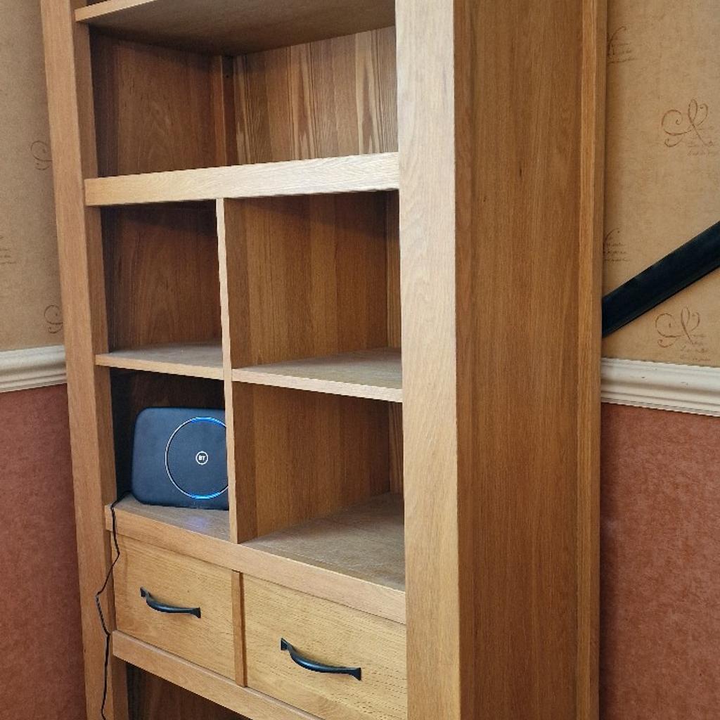 wooden oak shelving unit..bought from next. Few marks of wear and tear nothing that can't be fixed easily.