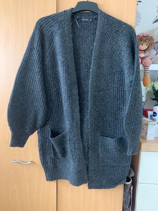 Buy & Sell West London Hounslow - Photos for Ladie cardigan new never worn