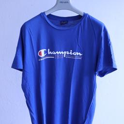 Verkaufe Vintage Champion T-Shirt in Blau
in Grösse X-Large
original
guter Zustand

Maßangaben:
Achsel zu Achsel: 53cm
Gesamtlänge: 67cm

Versicherter Versand möglich!