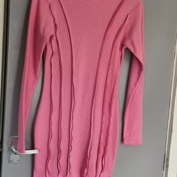 NEVER BEEN WORN
Just hung in wardrobe

Very pretty dress, lovely design. Good quality material.
Very smart.

FRESHLY LAUNDERED

Having a clear out so keep your eyes peeled.

SMOKE FREE, CLEAN HOME

Darlaston Area WS10

THANKS FOR LOOKING