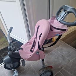 smart trike recliner, in really good condition  6m+ once a bit older, kids can peddle and steer themselves